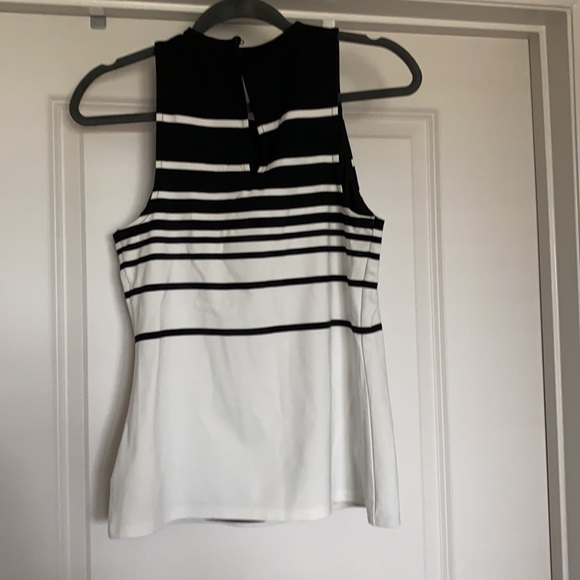 Express top - Picture 2 of 2